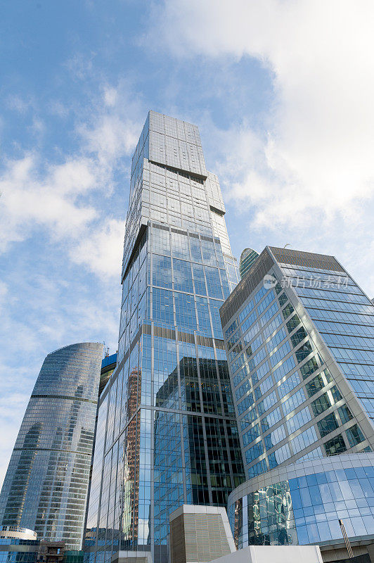 无限公司建筑。商业上的现代摩天大楼