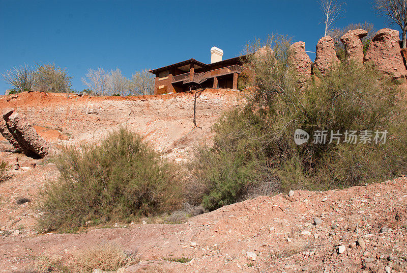 来自山体滑坡和废弃建筑的灾难，犹他州圣克拉拉