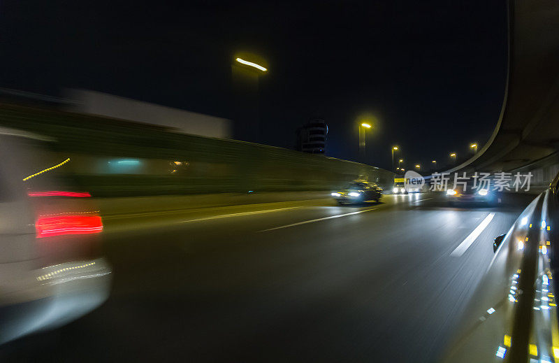 城市交通的夜晚