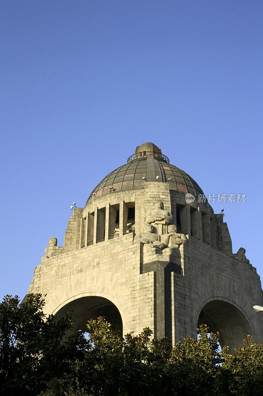 墨西哥城的革命纪念碑