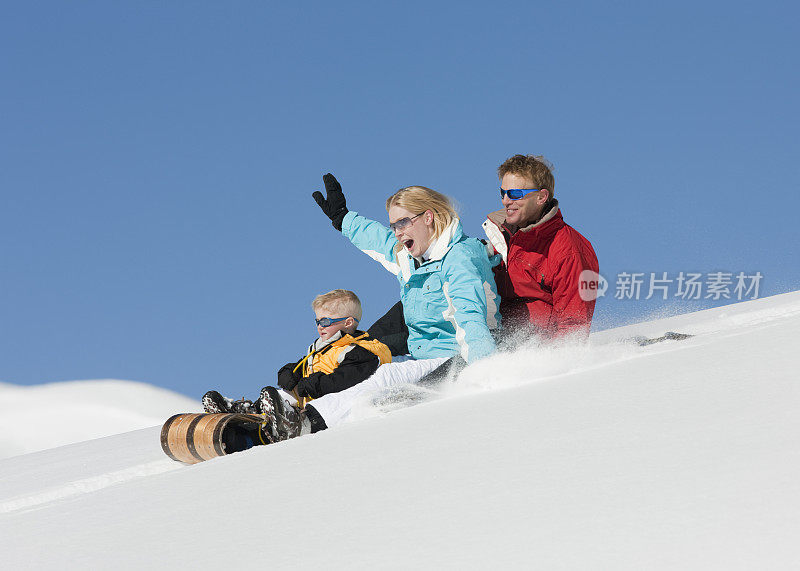 科罗拉多雪橇三口之家