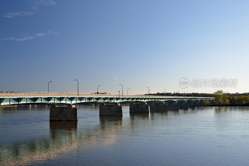 哈里斯堡萨斯奎哈纳河上的桥