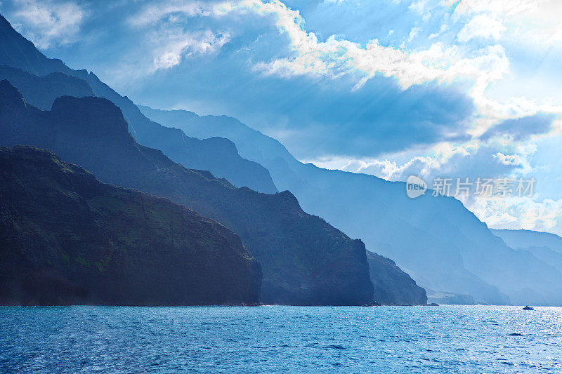 夏威夷考艾岛崎岖的纳帕里海岸