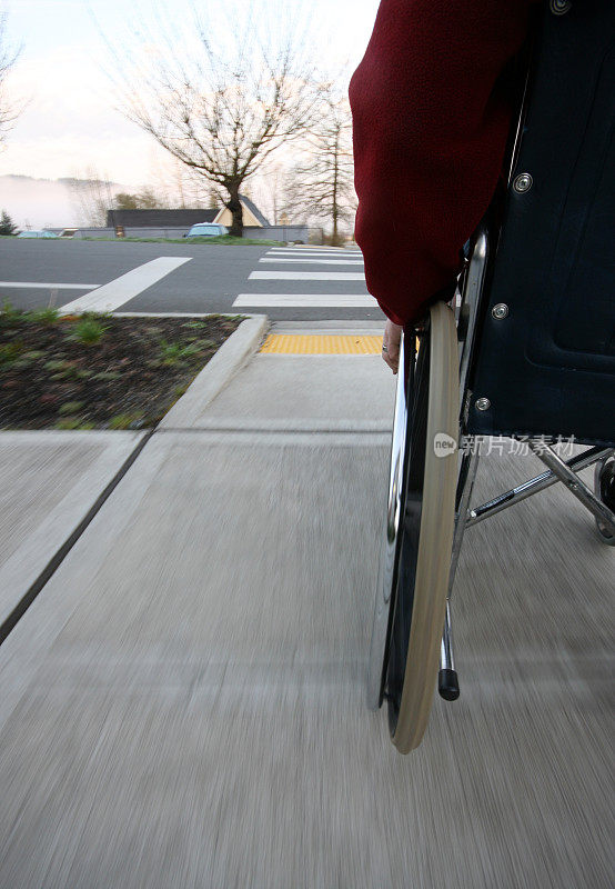 轮椅移动人行横道