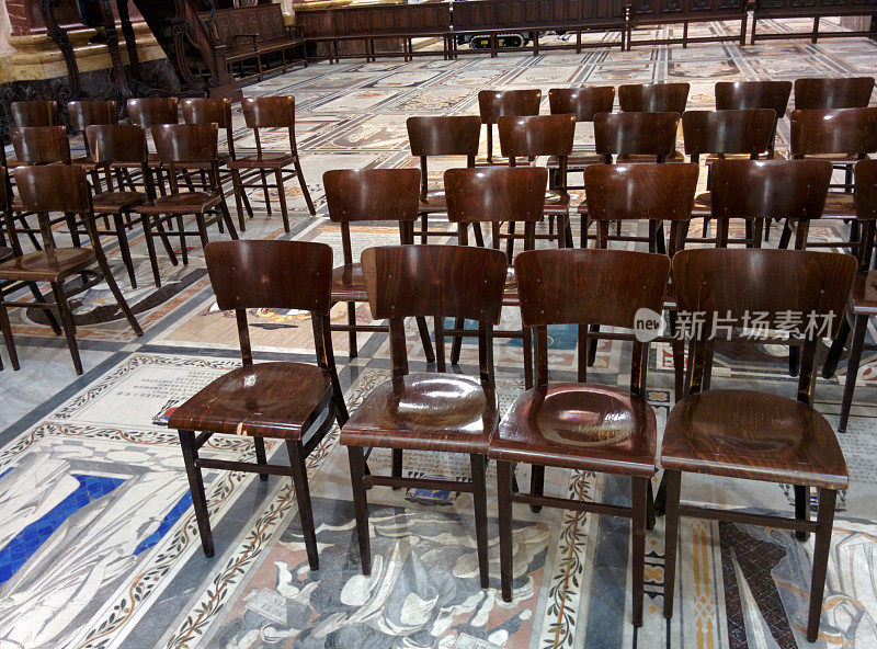 马耳他Mdina圣保罗大教堂的椅子