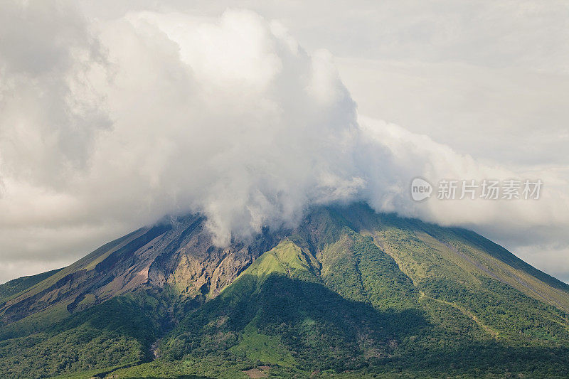 康塞普西翁火山