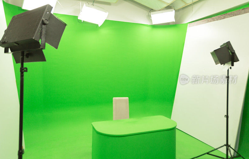绿屏色度键背景设置现代电视演播室