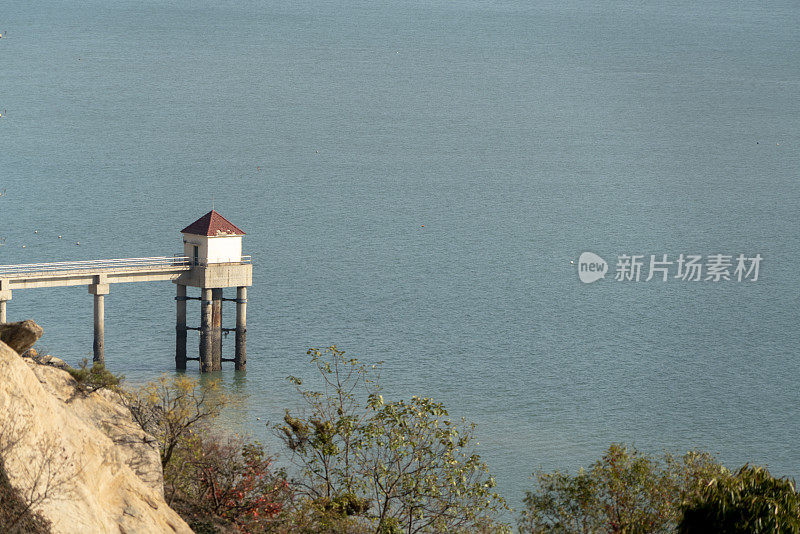 海上瞭望塔