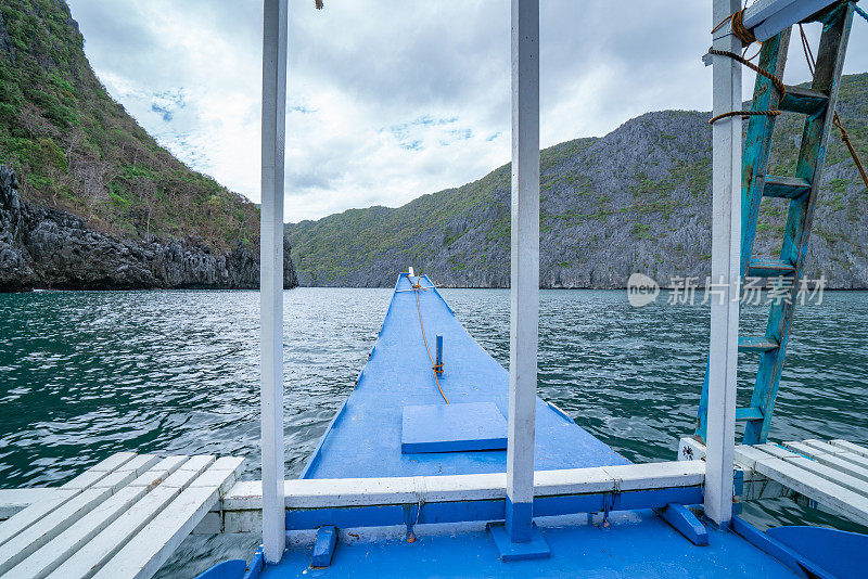 从菲律宾渔船上巡航的角度看，出租车