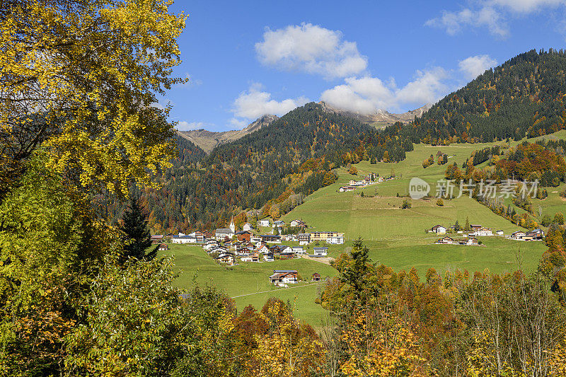 小山村