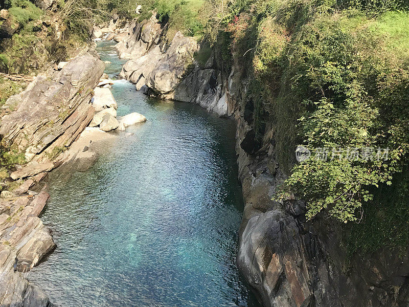 瑞士-康顿提基诺-维尔扎斯卡山谷-拉维特佐村