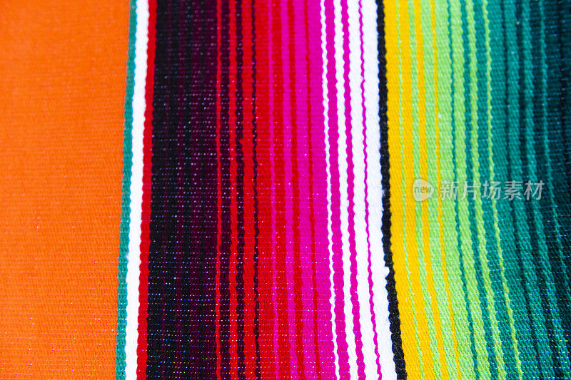 墨西哥卡门海滩出售的彩色毛毯图案