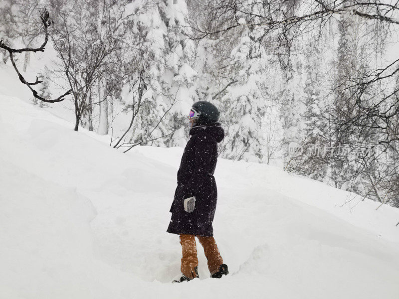 滑雪的女人