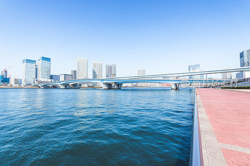 东京的晴美桥和丰洲古里公园