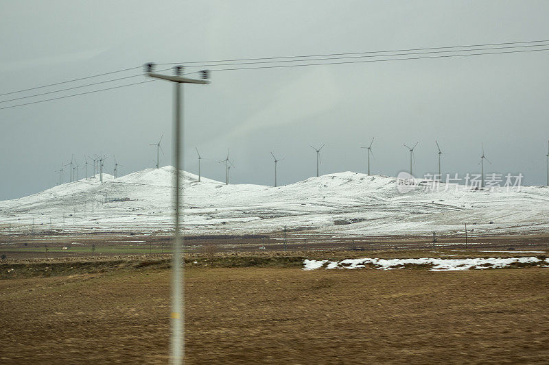 雪域和风车