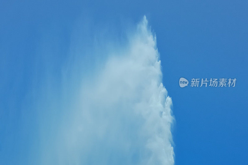 日内瓦湖的大喷泉在蓝天03