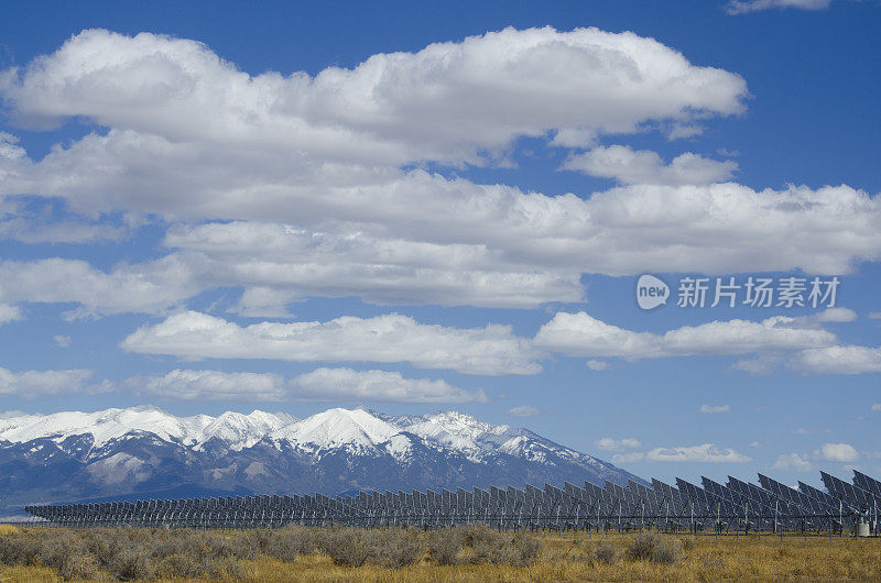 基督山发电厂的太阳能电池板