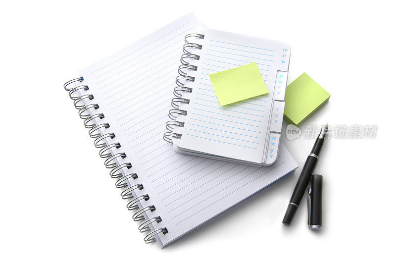 办公室:笔记本，组织者，钢笔和不干胶笔记
