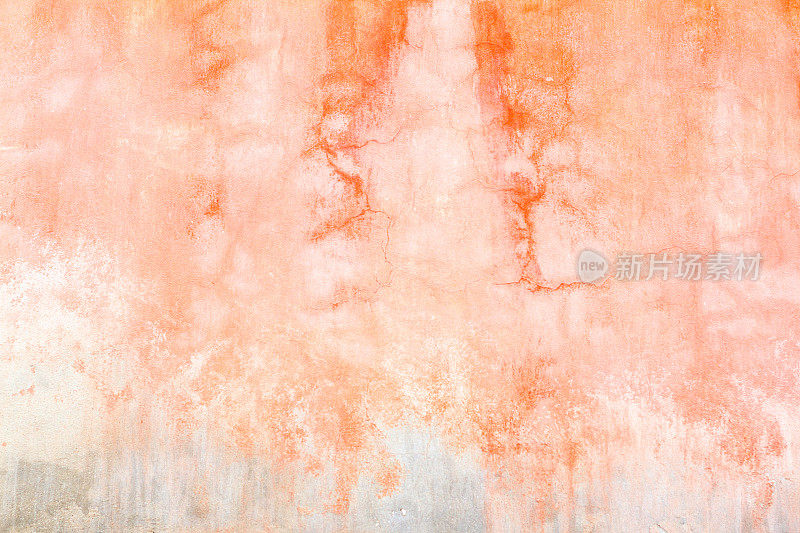 旧西西里墙背景:斑驳的粉橙色