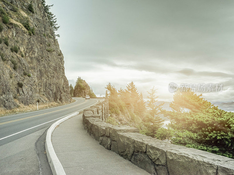 帕卢斯的蜿蜒道路