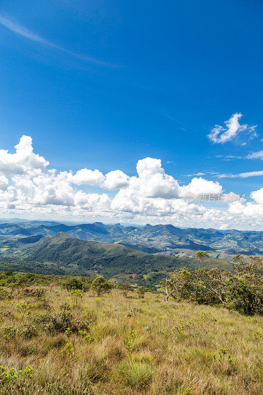 巴西米纳斯吉拉斯州马图图的一座山顶