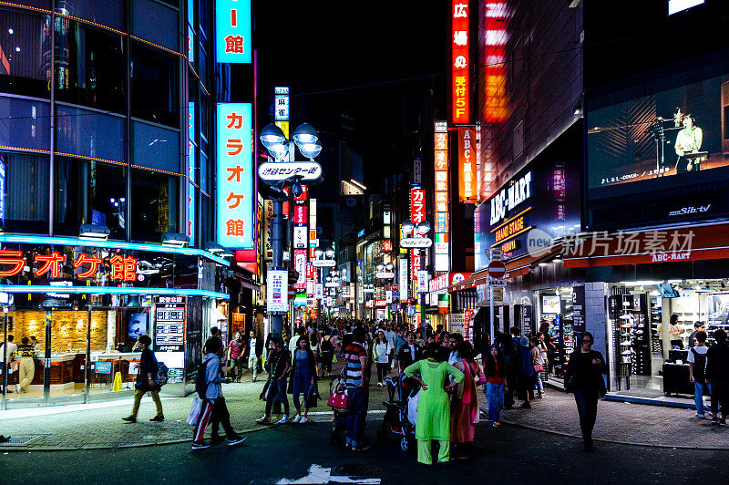 东京街景-新宿夜景