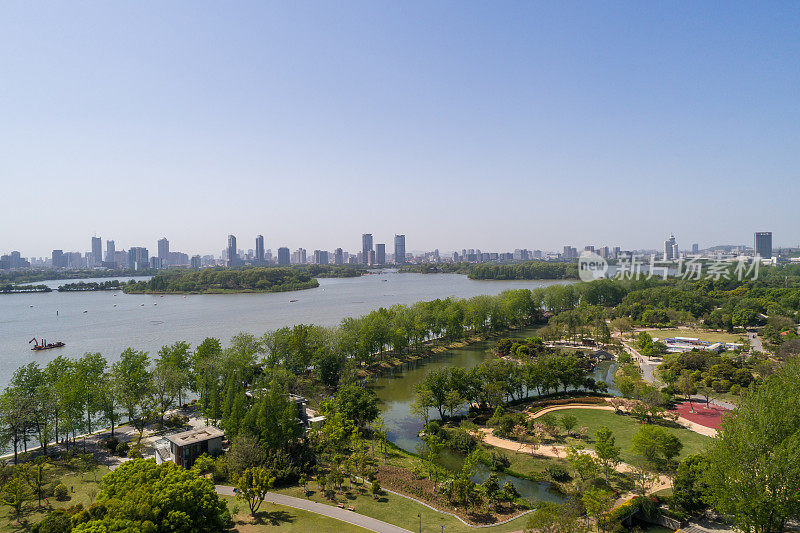 鸟瞰图俯瞰南京城市，城市建筑景观