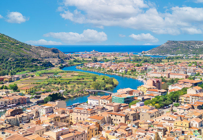 博萨(意大利撒丁岛)-位于撒丁尼亚岛。