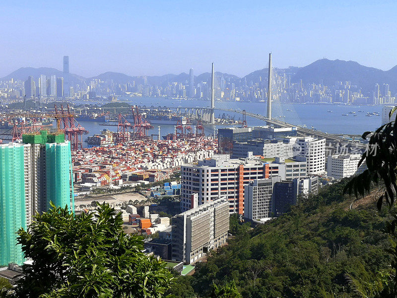 香港港口及昂船洲大桥全景