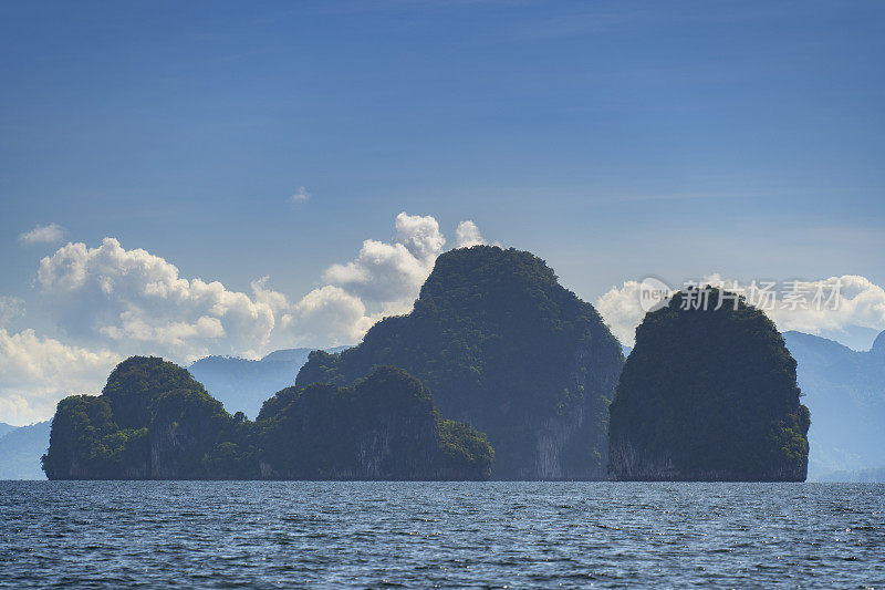 泰国甲米省安达曼海的科洪群岛的美丽海景。