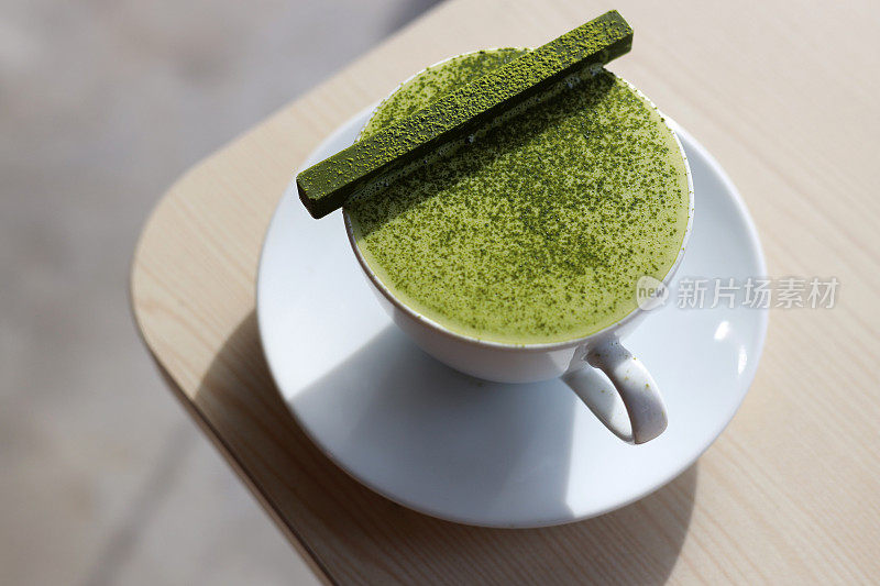 抹茶绿茶拿铁特写