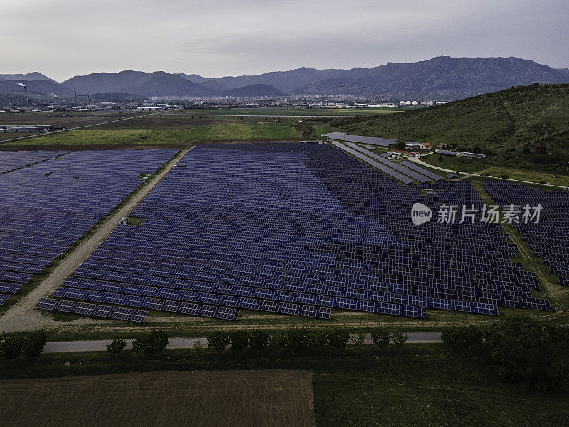 太阳城，鸟瞰图。碳中立。