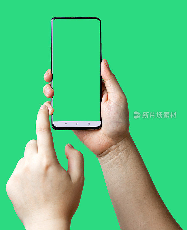 男性手触屏手机一款与背景隔离的空白屏幕垂直智能手机。