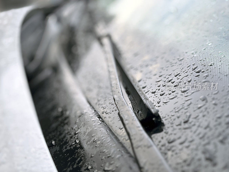 挡风玻璃雨刷特写