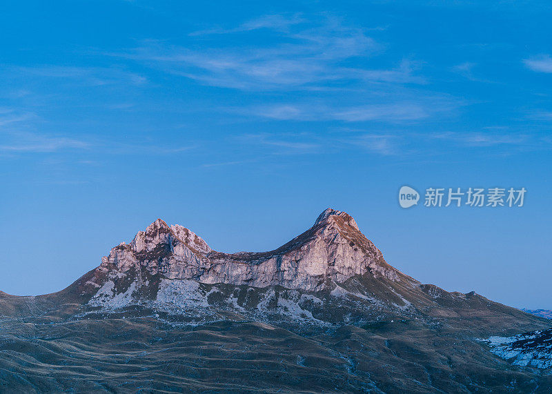 鸟瞰山景