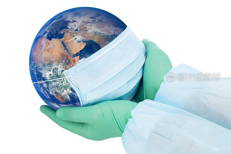 流行病概念-戴着医用口罩的医生双手捧着地球(东半球)