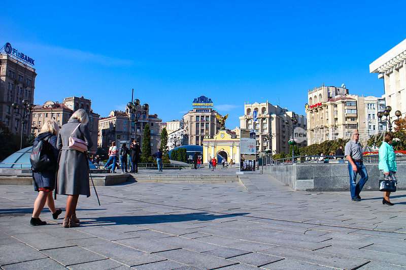 乌克兰基辅Nezalezhnosti广场的街景