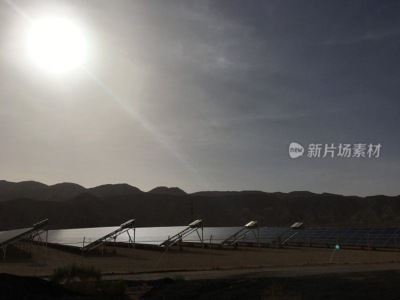 太阳能电池板可再生能源太阳能沙漠炎热