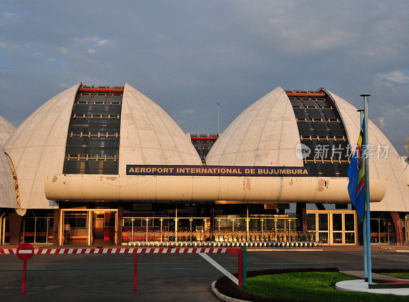 布琼布拉国际机场，主航站楼