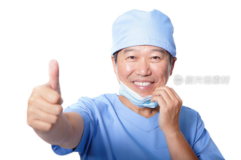 外科医生竖起大拇指的肖像