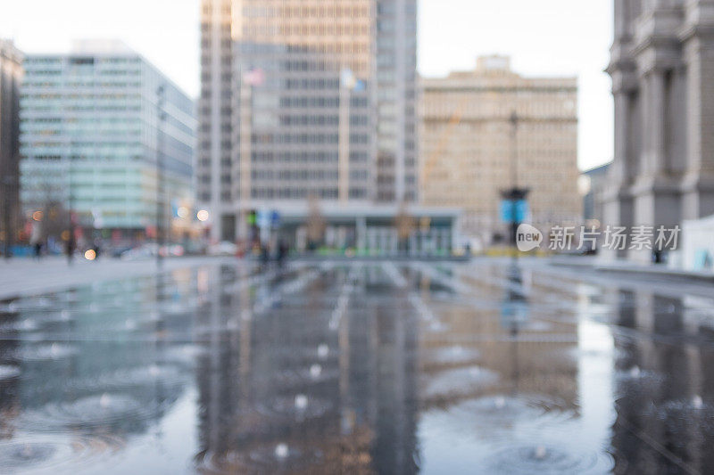 《雨中的费城市中心