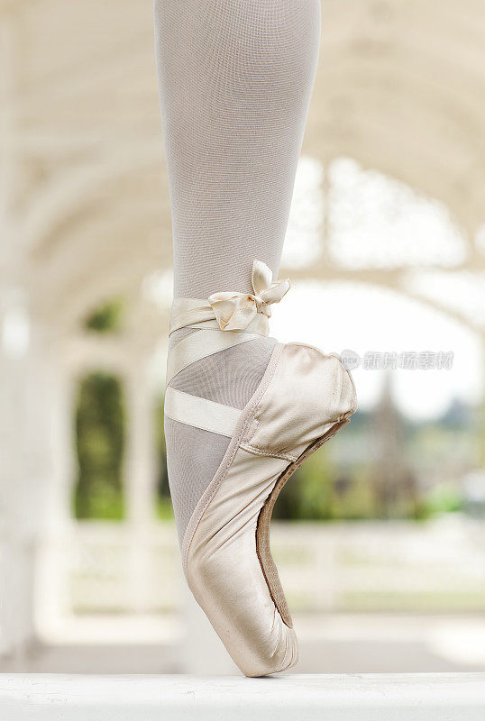 芭蕾舞足尖鞋