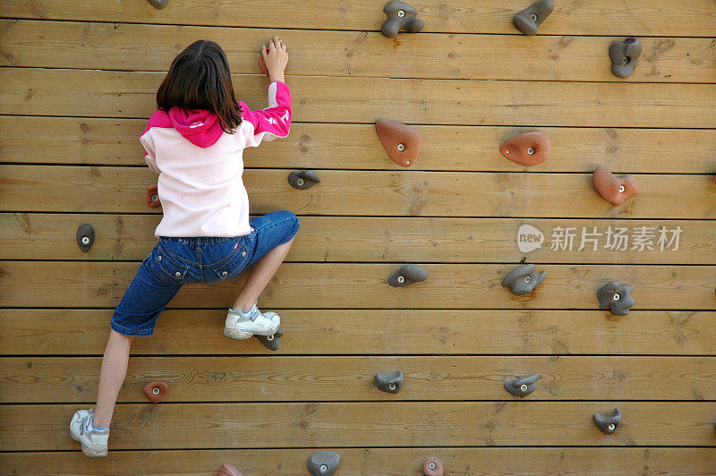 女孩的登山者