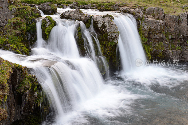 在冰岛Kirkjufellsfoss