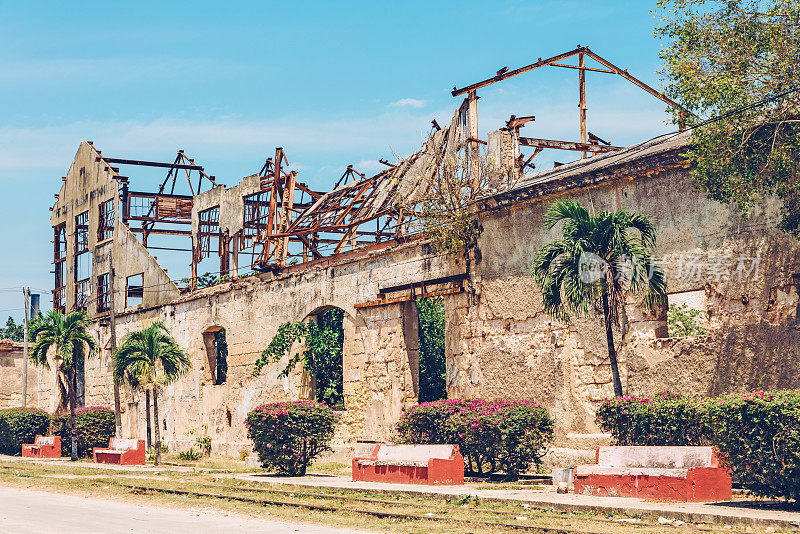 古巴马坦萨斯省卡德纳斯的旧工业建筑