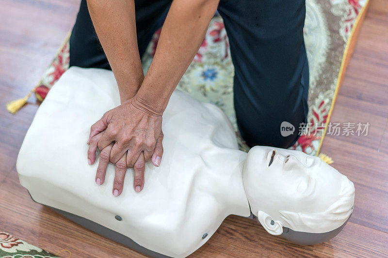 用于CPR医学课堂教学的模型假人