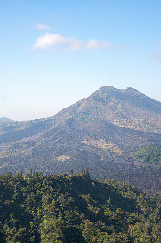 巴都尔山