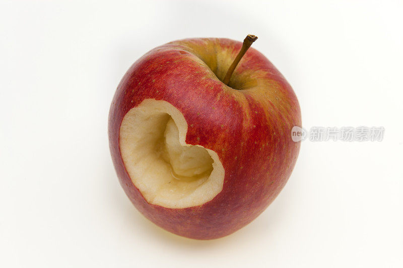 心雕成一个苹果