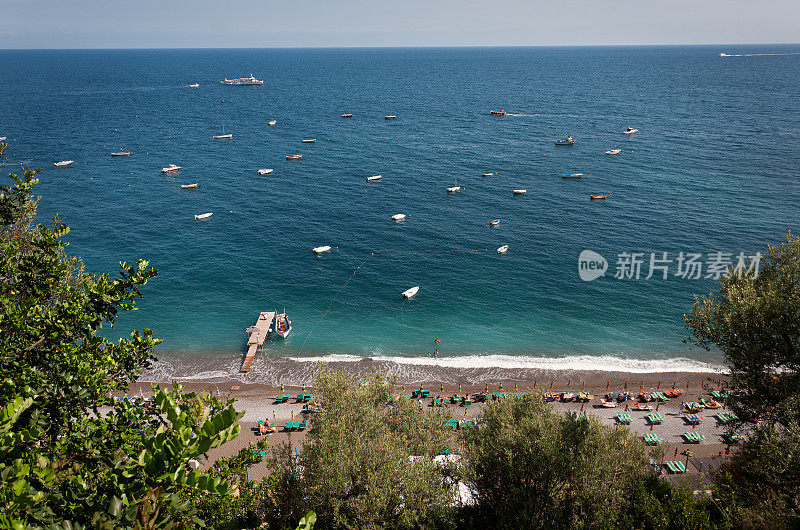 海滩度假村在波西塔诺