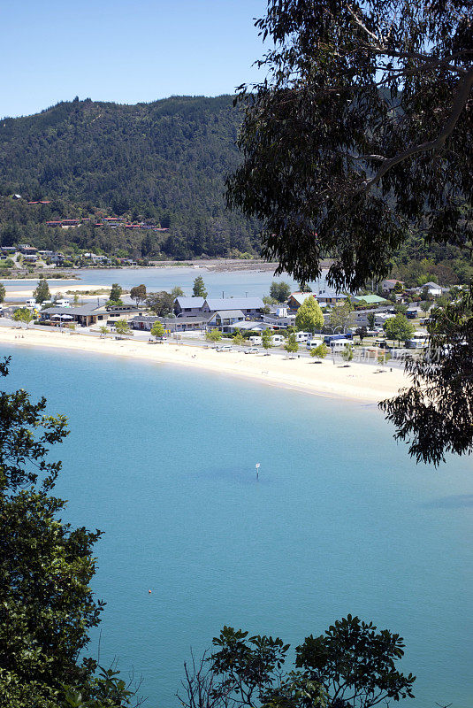 阳光明媚的Kaiteriteri海滩，新西兰海景